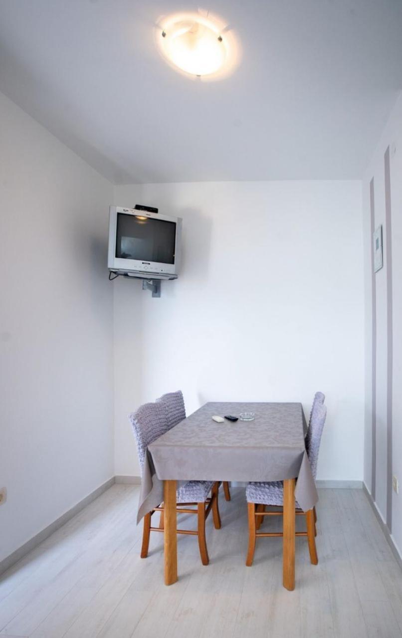 Apartments Marija Supetarska Draga Exterior foto